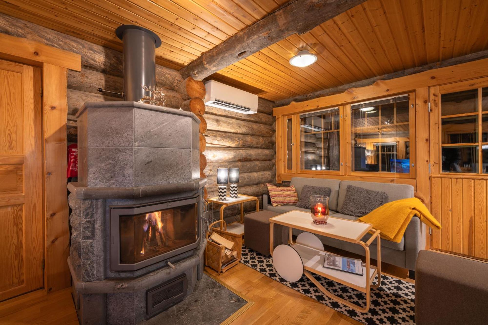 Kuukkeli Log Houses Villa Aurora "Pupula" Saariselkä Eksteriør billede